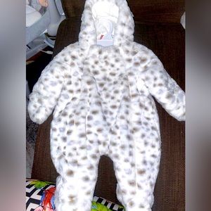 First Wish Baby Snowsuit Size 0-3 Months Furry Leopard Super Warm White